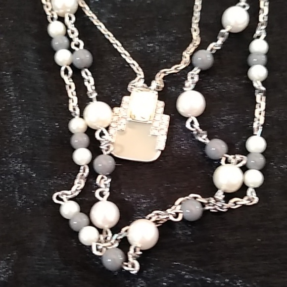 Lia Sophia necklace - Picture 2 of 3